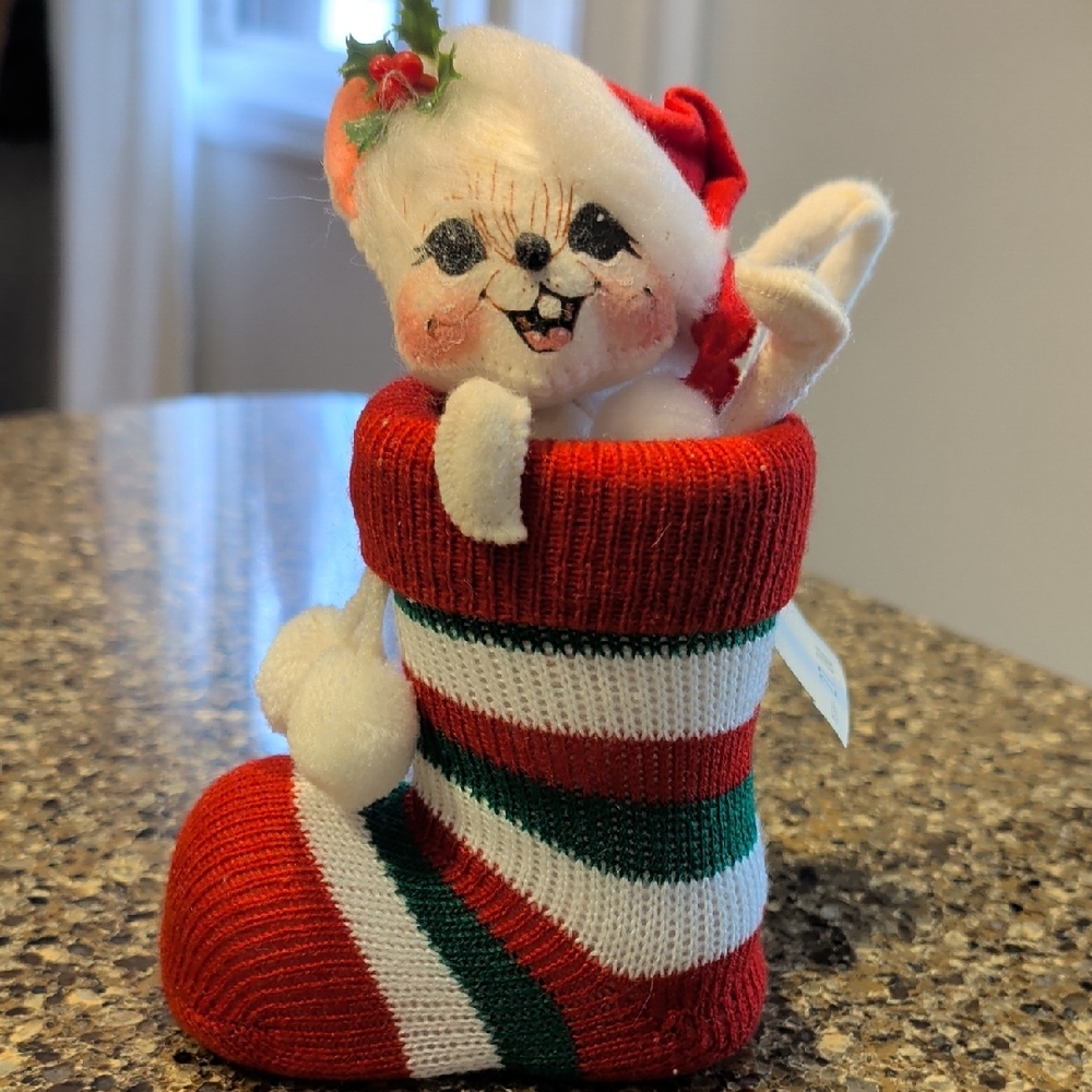 Annalee 7" Christmas "Booty" Mouse In A Stocking